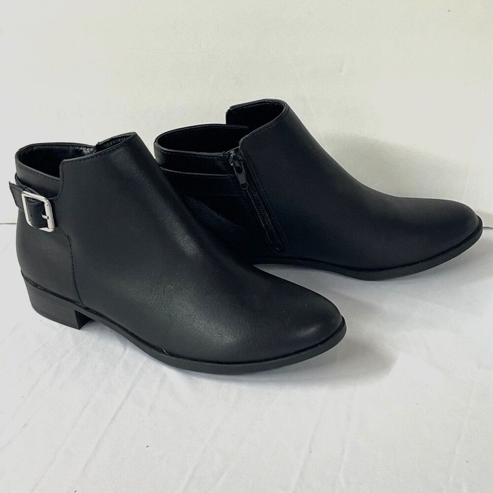 St John’s Bay Reeves Black Ankle Boots Women’s 6.5M Memory Foam Zip Buckle